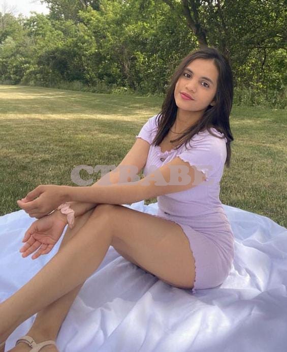 Marina Russian Escort Service In Holiday In Hotel Aerocity Near Airport Delhi