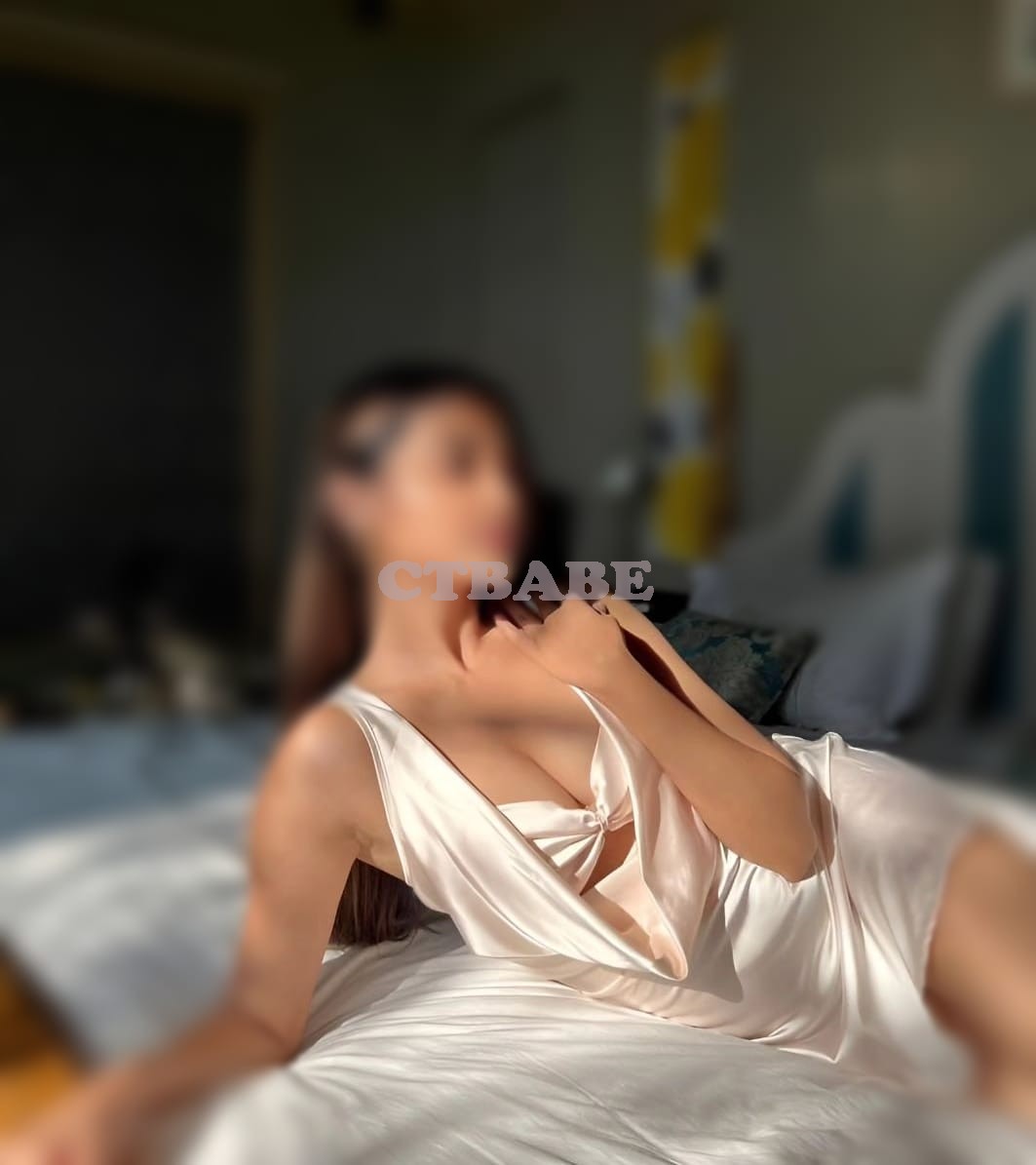 Mysore Myself Suhani college call girl and hot busty available