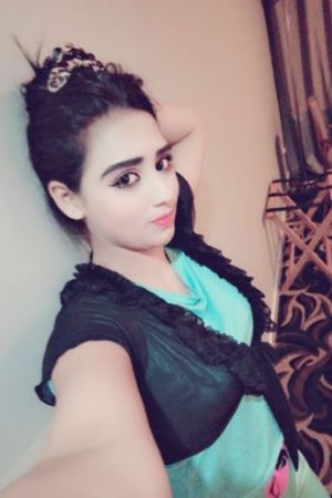 College Girl Escort near by college road (Nashik) College Girl Escort near by college road (Nashik)