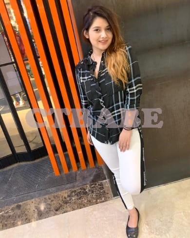 Pooja Ahmedabad call girl Photo 1 of 1