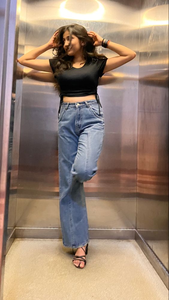 Sassy George Hire Sexy Call Photo 1 of 1.3333333333333