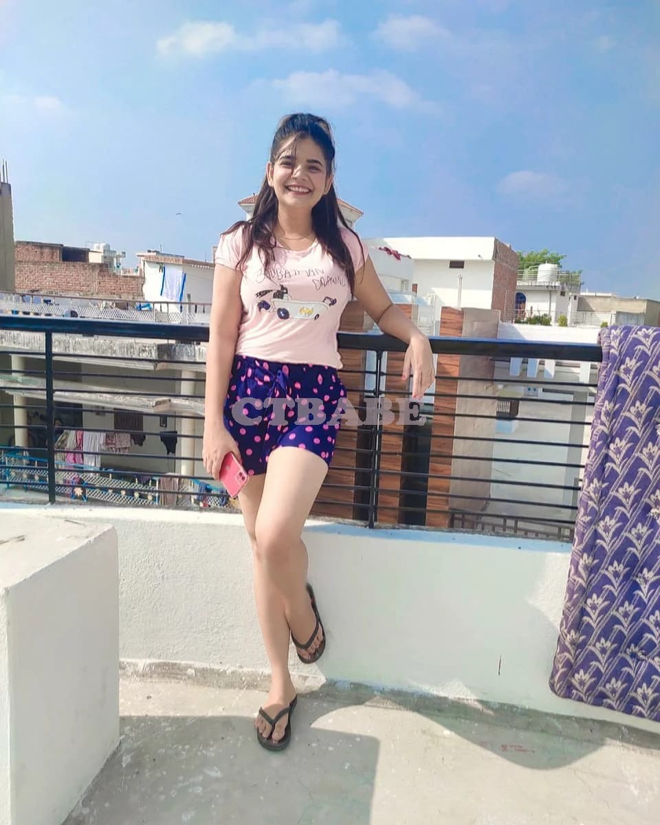 Aradhana  100% 𝗖𝗮𝘀𝗵  Photo 1 of 1