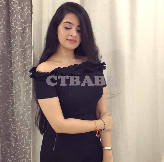 Anushka sen Best vip call Photo 1 of 1