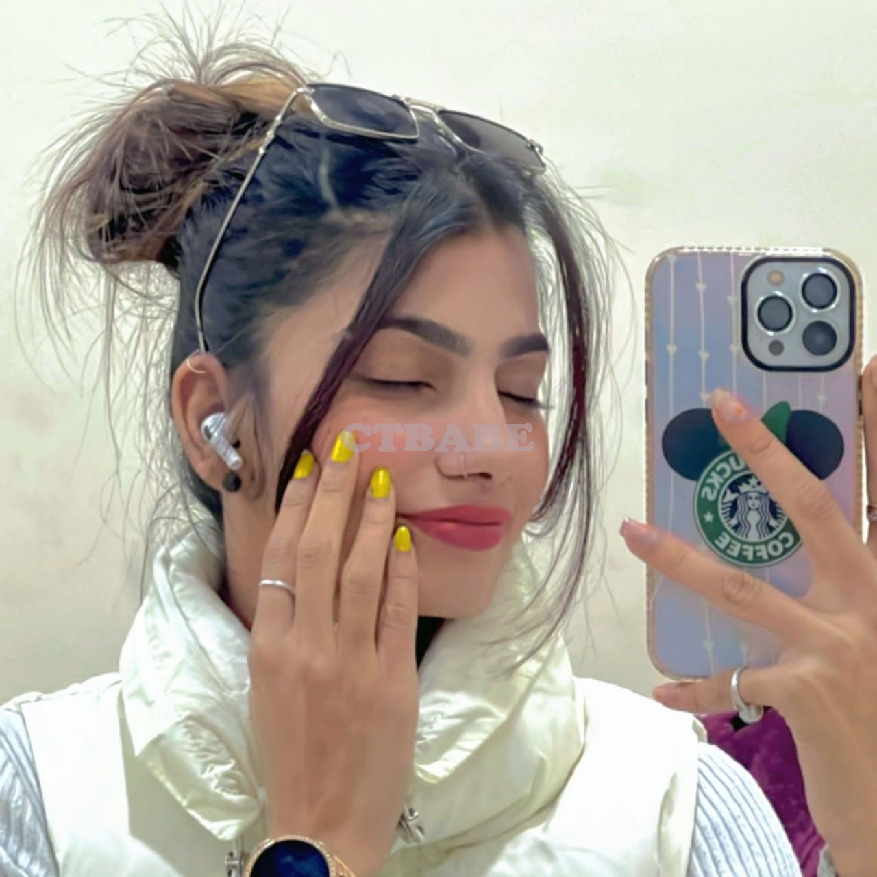 Dikshu Real call girl Photo 1 of 1